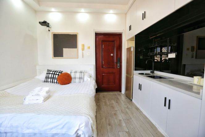 Modern Designer Studio at Paris Fashion | Prime Central Location | High-End Finishes