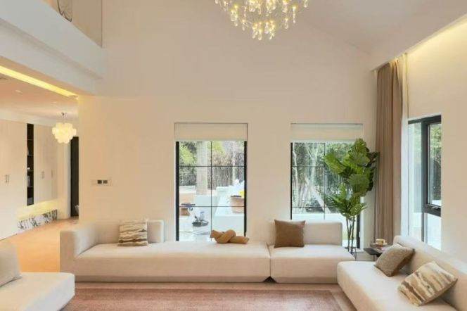 brand new decoration 7brs with floor heating and garden nearby German& French school ,