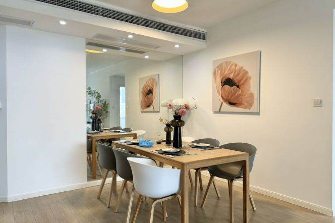 Central Residences spacious 3br/2bt@Jiangsu rd with large open balcony 146sqm