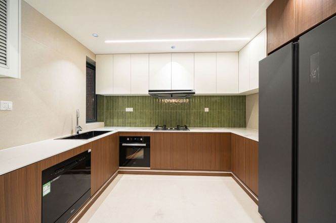 Modern 5brs with floor heating in Hong qiao area