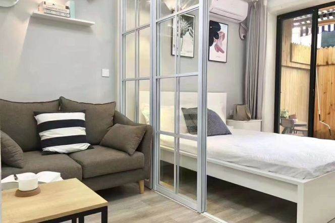 Nice 1BR w outdoor near Jiangsu rd line 2/11