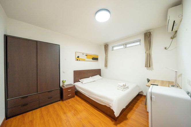 Cozy Designer Room in Shared Living | Massive Storage | Prime Jing'An