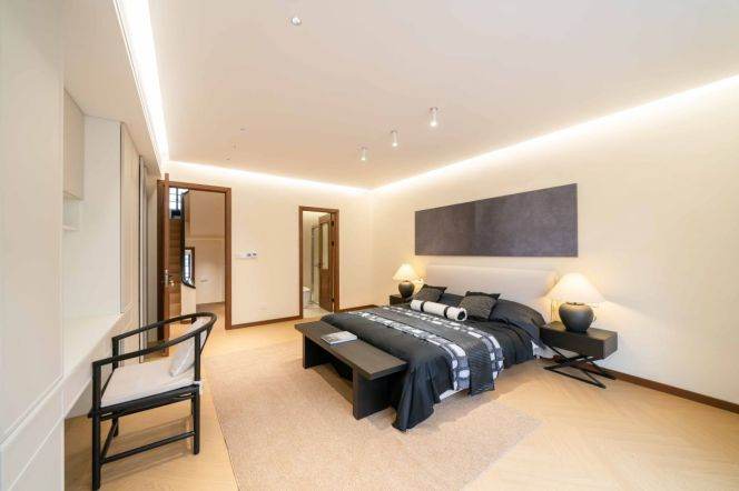 The Lane House 4BR w/ Garden nr ZhongShan Park 