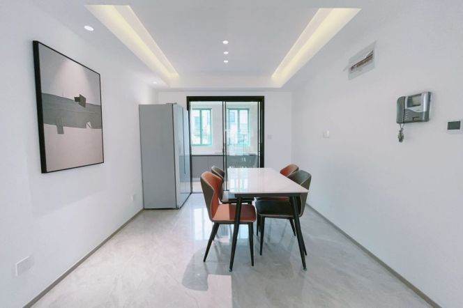 Renovated 3br apt,2bth,CA,floor heating,close to Laowaijie,Line 10