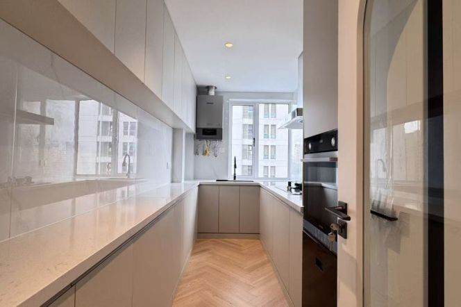 wulu muqi rd 3br180sqm