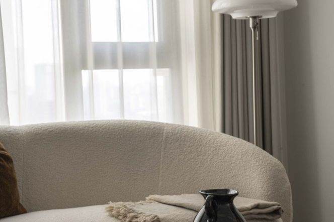 Modern 2BR High-Rise with Lake Views at Top of City/W.Nanjing Station