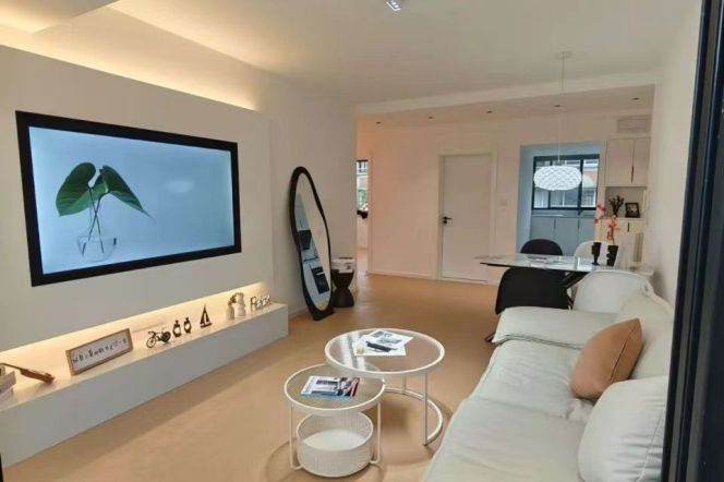 Renovated 2br apt close to SUIS,Gubei, open outdoor balcony,Line 15,Parking