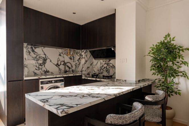 West nanjing rd/top of city 1br