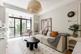 3 Brs, 2 Baths with Garden/Floor Heating/Central ac, 150 sqm @ South Shaaxi metro L10