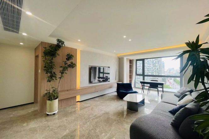 Elevator 3br-Nandan East Road-5 minutes to Line 1/9/11-Xujiahui