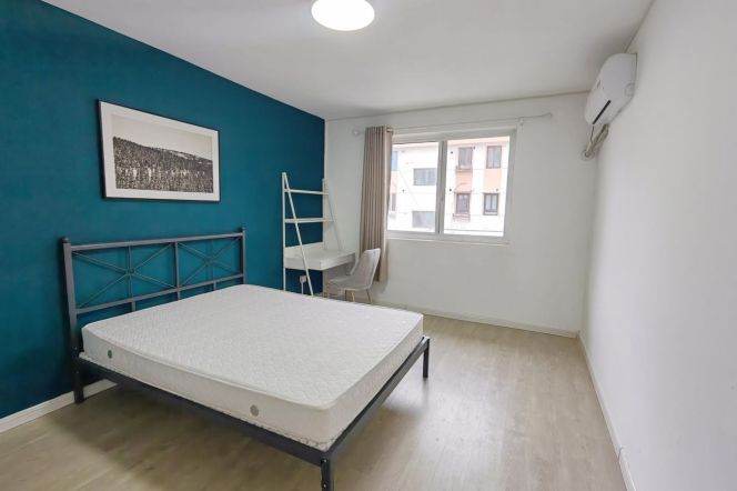 Same large size  2 bedrooms in Xuhui near West Bund . easy to L 11 YunJin Rd St.