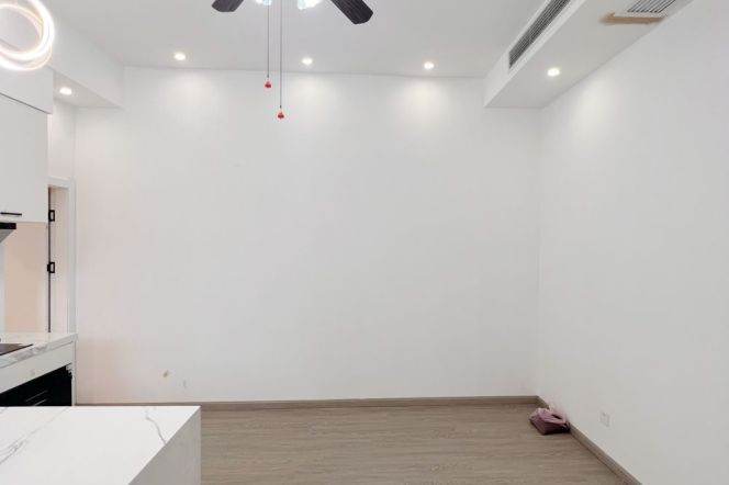 Bright Apt. w. Outdoor balcony near Line9/12 Jiashan Rd. 