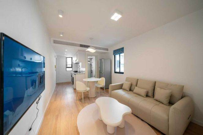 Cozy 1br elevator /  Spacious / Bright / Modern/ Quiet 