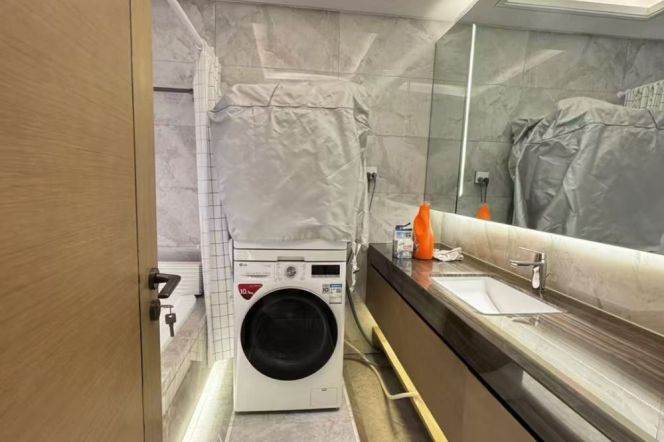 Morden&Bright 3Bdrs 2Baths/Floor heating/140sqm @Longbai Xincun &Line 10