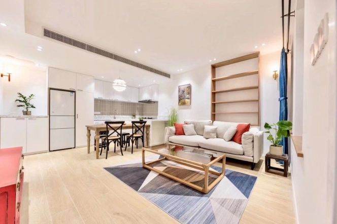 private entrance-1bed with big yard - modern & cosy @ line 2/12 west nanjing road 