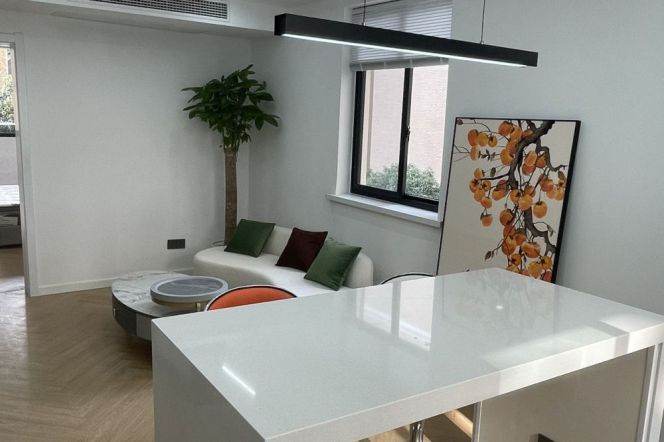 Renovated 1br apt with CA,floor heating, nr Jiaotong University,Line 10