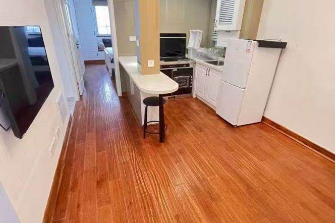 Nice modern two bedrooms near iapm 