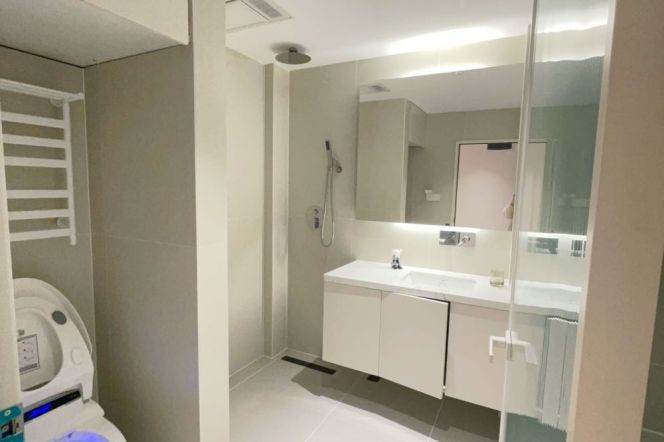 jiaotong uni elevator 1BR/big living room@L10/11