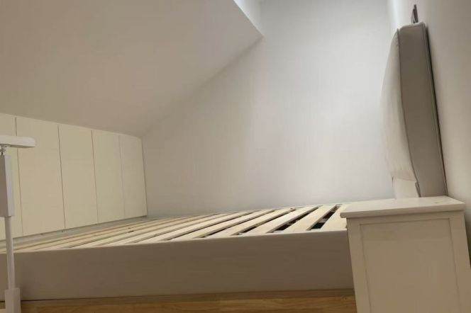 Cozy 1Br @ IAPM& L1/10/12 