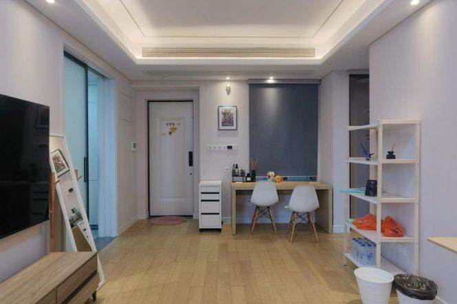 Bright 1 br next NYU shanghai ,4 mins walking to L6/8/11 Oriental sports center