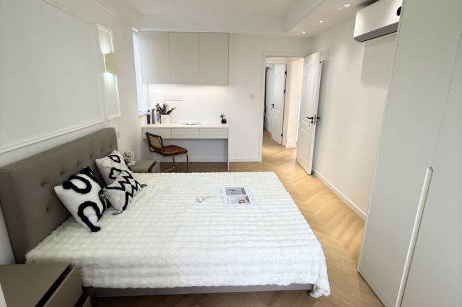 Hongqiao rd. 2ba elevator. L3/4/10 Hongqiao rd. station