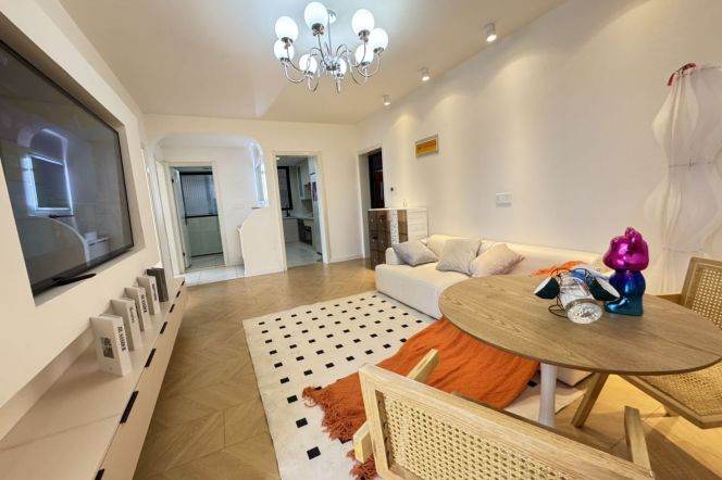 14.5k Brand new 2Br 1 Study with floor heating Nr Xujiahui line1/9/11