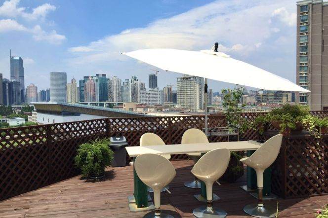 Penthouse 3br+1/3bt@West yan'an rd with large private terrace 262sqm 