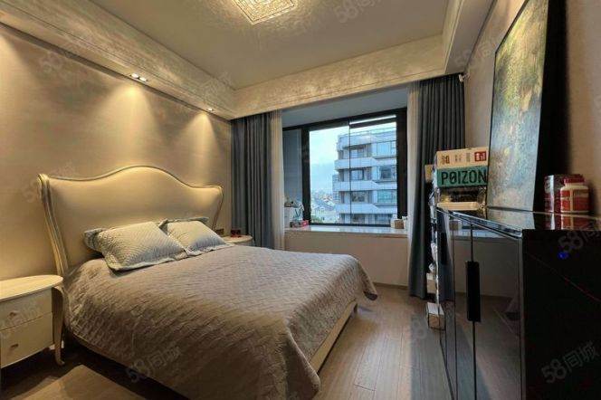 Morden&Bright 3Bdrs 2Baths/Floor heating/140sqm @Longbai Xincun &Line 10