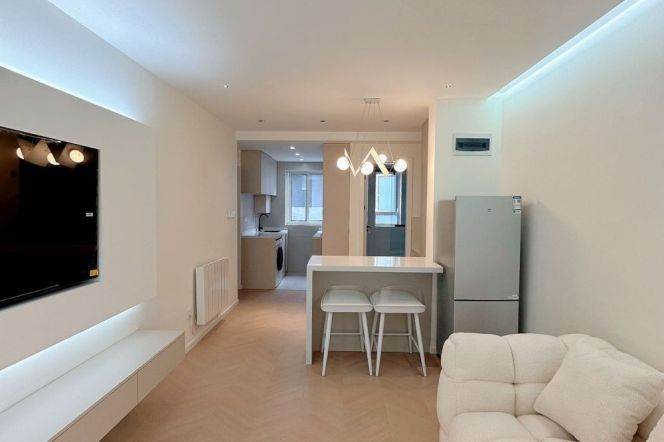 Fresh 1br Nr jiangsu road M2/11