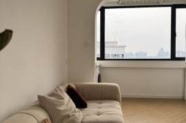 Spacious 1Br + Sunshine+Elevator | Zhongshan Park Metro L2/3/4 | 8.5K