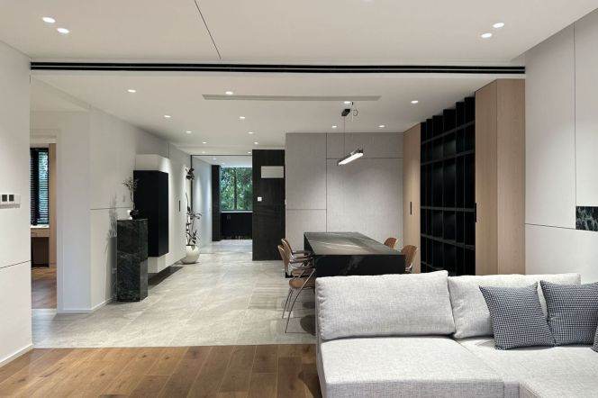 Front-Row to Century Park: Exclusive 145m² 2BR 2BA with Greenery Views