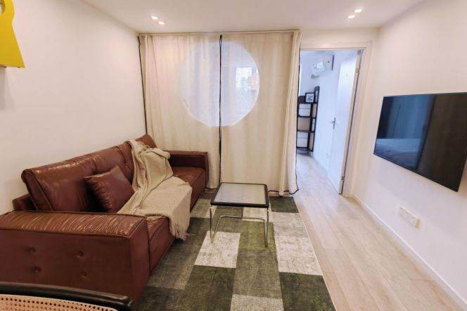 Good size 1 br on PanYu Rd .near L 10/11 JiaoTong University St.