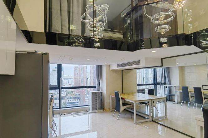 Unique Spacious loft 2 br in XuHui, 3 mins walking to L3/4/9 YiShan Rd St.