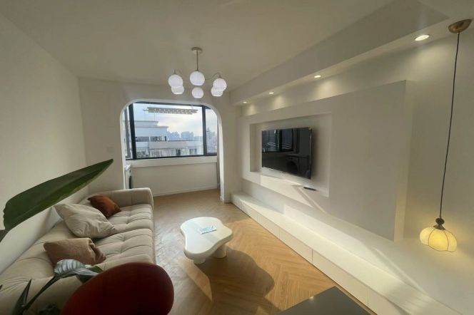 Elevator Spacious 1Br/2Lr/1Bt Close to L2/3/4 Zhongshan Park Station 