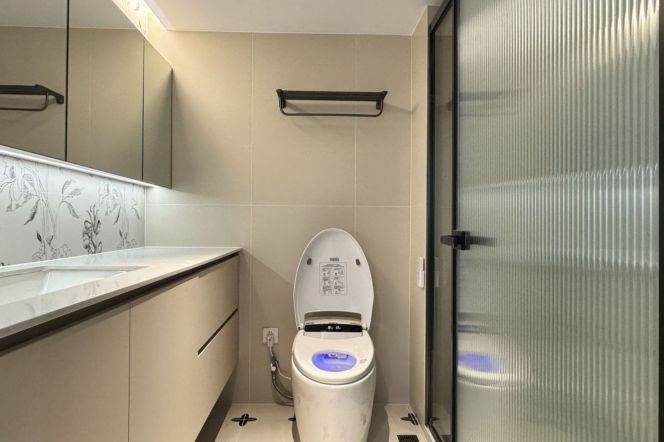 Sunny& Spacious 2BR + elevator +heating | Zhongshan Park Metro L2/3/4 | New decoration