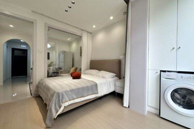 1br, subwayL2,14 south Pudong, Key, Near malls, key, 6.4k