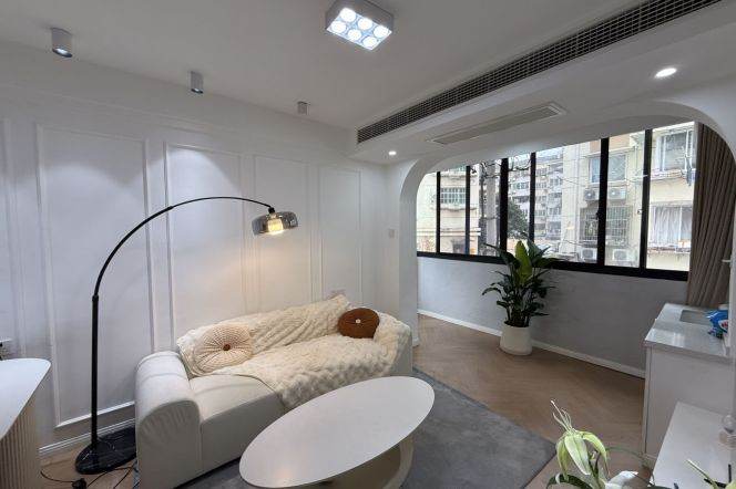 Spacious Separate 1Br/2Lr/1Bt Close to L2/3/4 Zhongshan Park Metro Station 