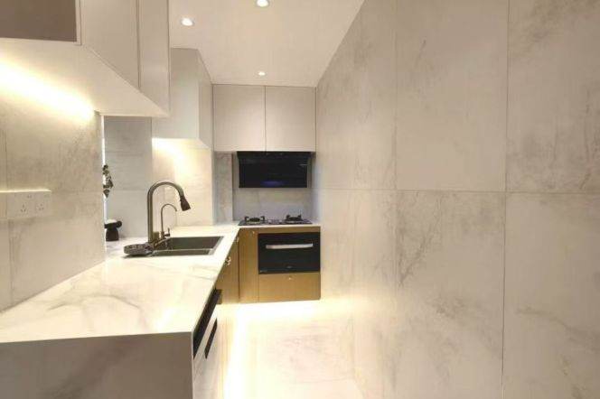 brand new modern 3brs floor heating modern furniture in Jing an temple line 2,7,14 only 22K