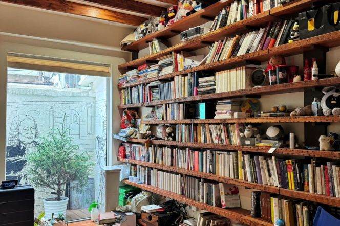 Single house@2+1brs with terraces near West Nanjing Road