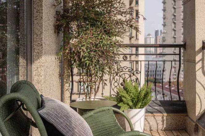 The Palace spacious bright 3br/2bt@jiashan rd quality compound open balcony 