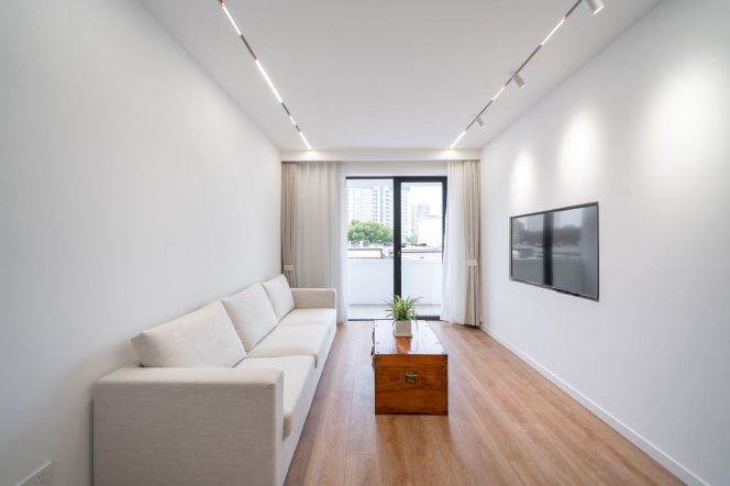 2 Brs, 1 Living room with Open Balcony, 100 sqm @ Hengshan metro L1