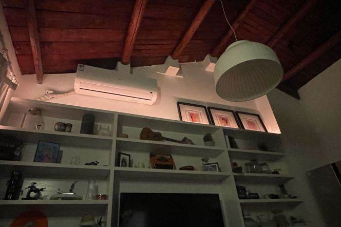 Comfy 1+1br lane house w/balcony M.huaihai Rd