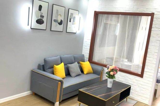 loushanguan rd elevator 1BR/living room@L2/15