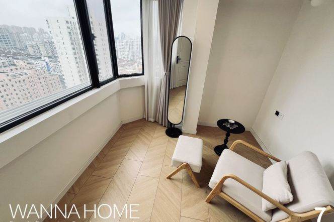 Exquisite Renovation/Xujiahui CBD/Balcony/Large Storages/Heater/Cozy2+1br
