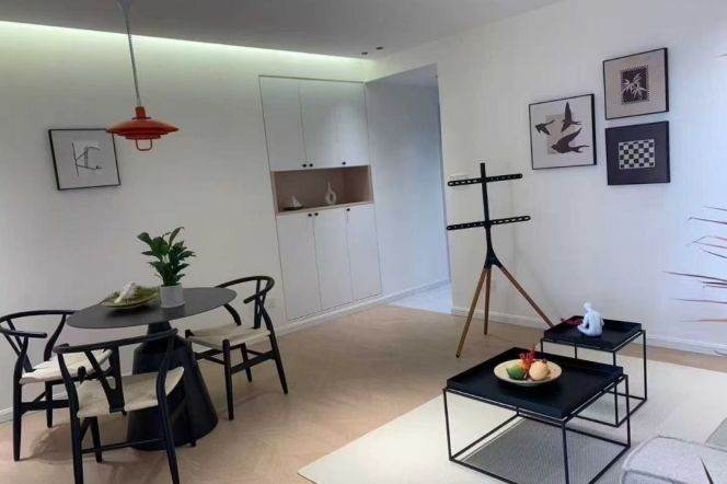 2br, 100sqm, subway L1,12 Caobao, next to Subway , mall& park, 11.8k