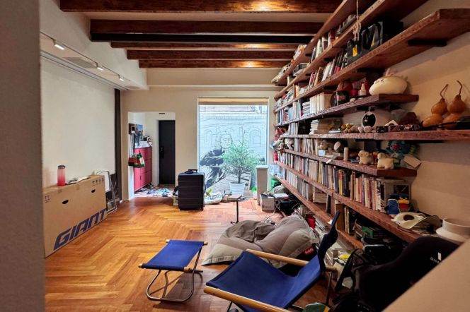 Single house@2+1brs with terraces near West Nanjing Road