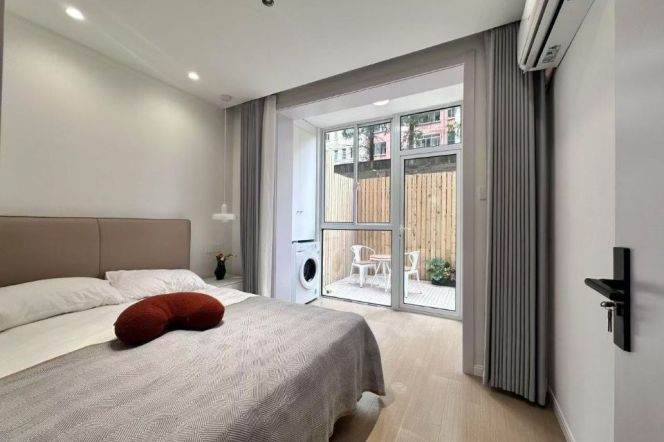 1br, subwayL2,14 south Pudong, Key, Near malls, key, 6.4k