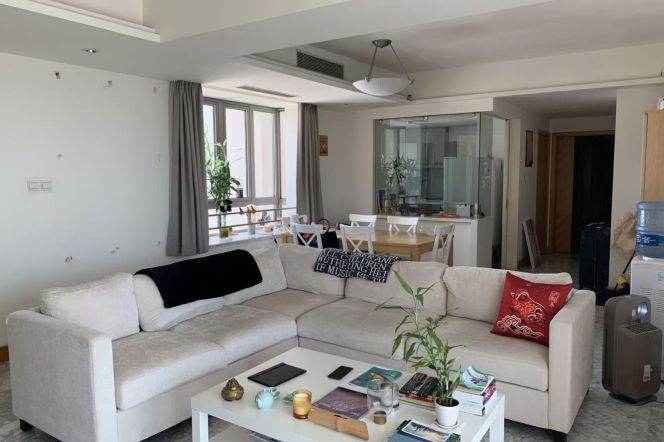 Jing’an Four Seasons- Decent 2beds - prime location- nice view - line 2/12 West Nanjing road 