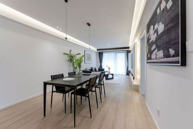 2 Brs, 2 Baths with Open Balcony, Floor Heating, Central ac, Oven, 130 sqm @ Dapuqiao station L9