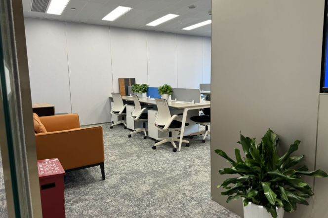 Fully Furnished Office nr the Bund & YuYuan Garden M10/14